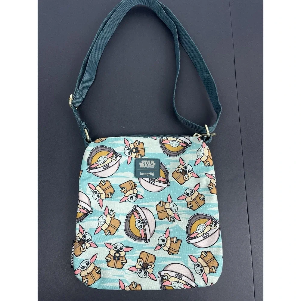 Star Wars Loungefly Baby Yoda Grogu Passport Crossbody Bag Mandalorian The Child
